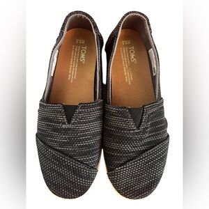 Tom's Classic Canvas Slip On Shoes Size 6.5 Wide
